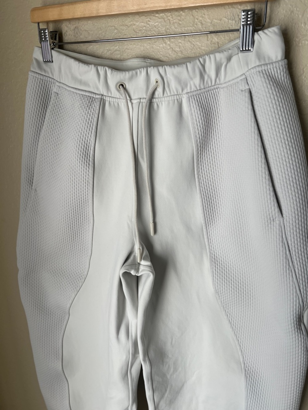 Lululemon ivory mixed fabric relaxed taper pants - Picture 3 of 10